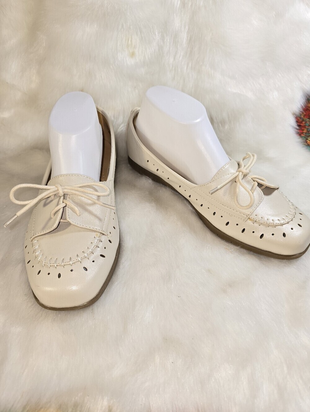 Comfortview Women’s Cream Vegan Leather Loafers